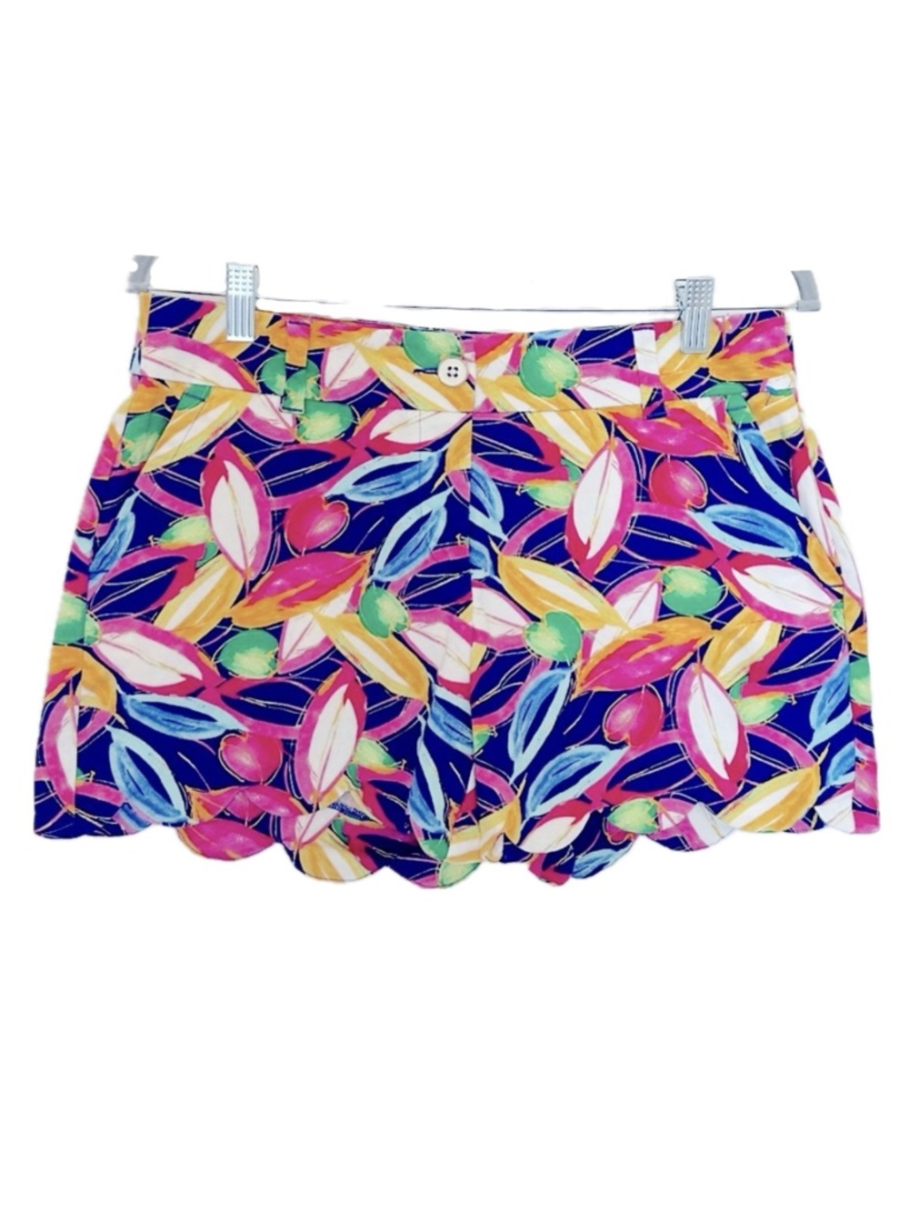 Crown & Ivy SHORTS - Vibrant Hot Leaves Tropical Print